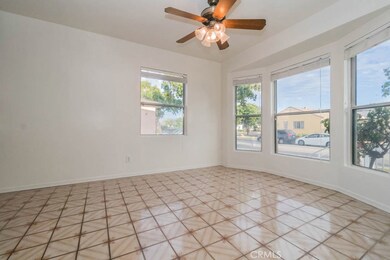 2559 Bomberry St, Lakewood, CA 90712 - photo 4