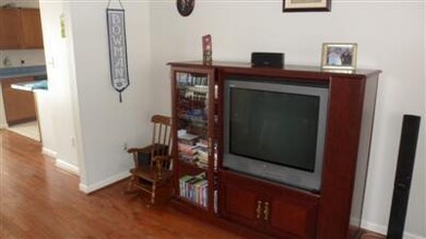 354 Village Dr, Frankfort, KY 40601 - photo 4