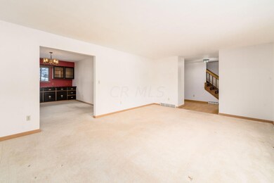 011_2082 Honeytree Loop W033-
