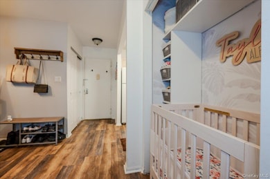 Ocean Terrace unit 1C, Long Beach, NY 11561 - photo 4