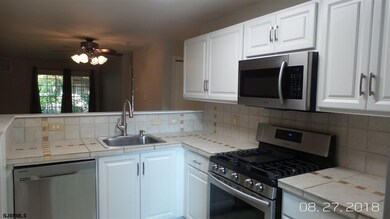 1554 Benjamin Franklin Ct unit 1554, Mays Landing, NJ 08330 - photo 6