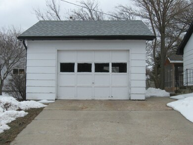717WAshGarage