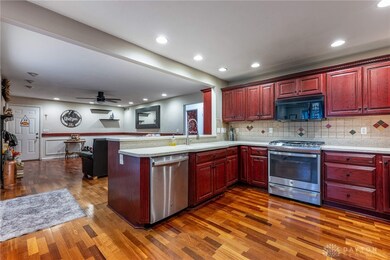 7710 Crestway Dr, Clayton, OH 45315 - photo 5