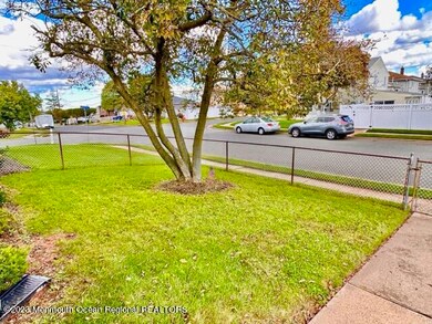 39 Charlotte St, Carteret, NJ 07008 - photo 6