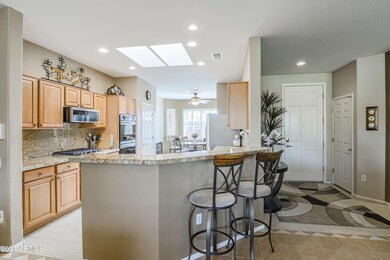 18873 N Summerbreeze Way, Surprise, AZ 85374 - photo 3