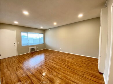 3335 Triangle Place unit 6, Glendale, CA 91208 - photo 2