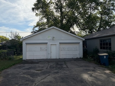 962 Oliver Ave, Aurora, IL 60506 - photo 2