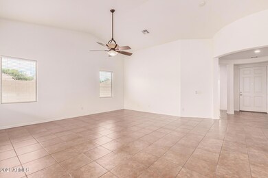2092 E Jade Dr_3