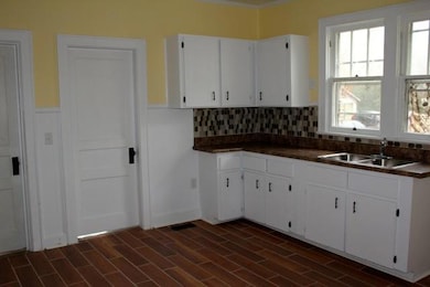 612 S Brittain St, Shelbyville, TN 37160 - photo 3