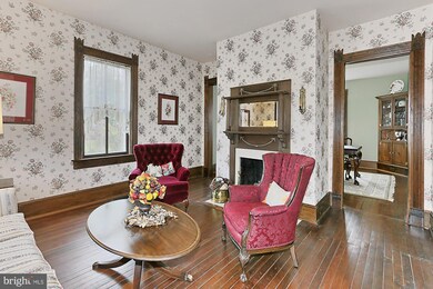 9331 Old Burke Lake Rd, Burke, VA 22015 - photo 4