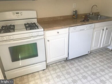 122 Bates St NW unit 2, Washington, DC 20001 - photo 6