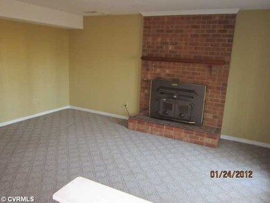 Den/Family/Great Room - Family Room