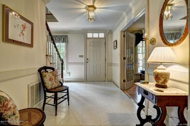 Wide Floyer with Marble Tiled floor