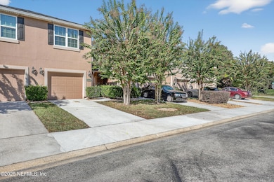 3910 Buckthorne Dr unit E, Orange Park, FL 32065 - photo 3