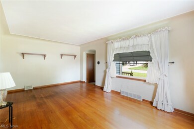 207 Smithfield St, Struthers, OH 44471 - photo 6