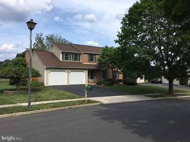 1467 Dayspring Dr, Allentown, PA 18106 - photo 2