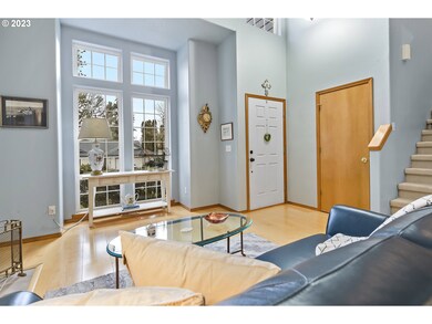Living Room/Entrance