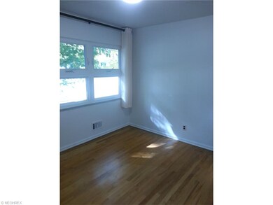 Love that hardwood floor
