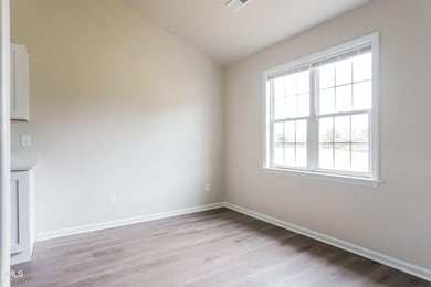 005-photo-dining-room-14926883