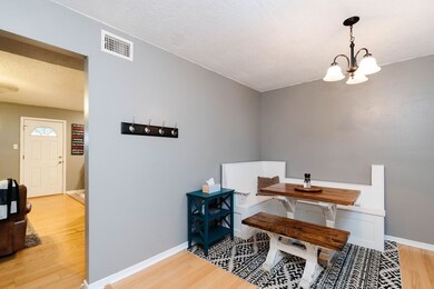 419 N 9th St, Beasley, TX 77417 - photo 5