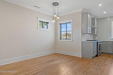 8-web-or-mls-96-weaver-st-unit-a