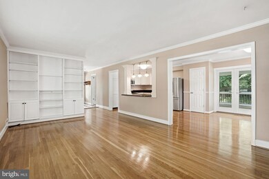 10302 Wood Rd, Fairfax, VA 22030 - photo 7