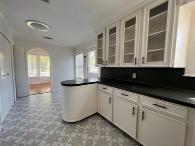 802 W 32nd St, Houston, TX 77018 - photo 7