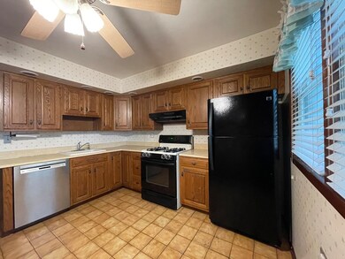 4634 Scott St, Schiller Park, IL 60176 - photo 4