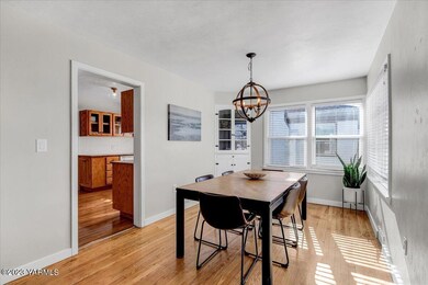 06-3308 Jefferson Ave-021
