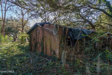 Mai Ashley - 16 Shadow Lane, Seabrook, S