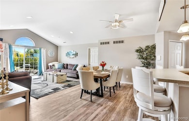 29204 April Ct unit 236, Walled Lake, MI 48390 - photo 5