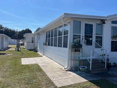 37400 Chancey Rd unit 249, Zephyrhills, FL 33541 - photo 2