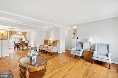 7029 Bradwood Ct, Springfield, VA 22151 - photo 6