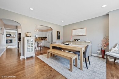 668 S Prospect Ave, Elmhurst, IL 60126 - photo 4