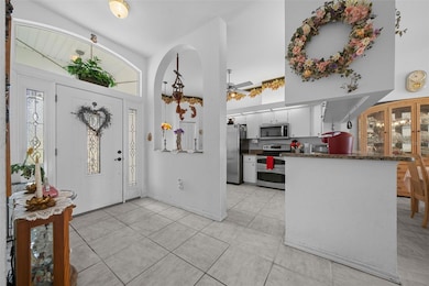 Foyer/Kitchen