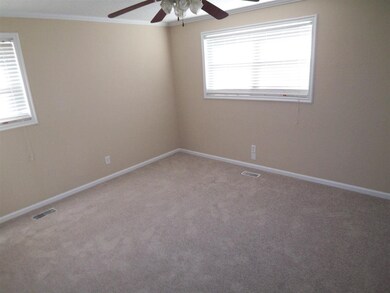 810 Country Club Rd, Jacksonville, NC 28546 - photo 5