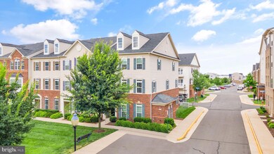 42471 Prophecy Terrace, Sterling, VA 20166 - photo 4