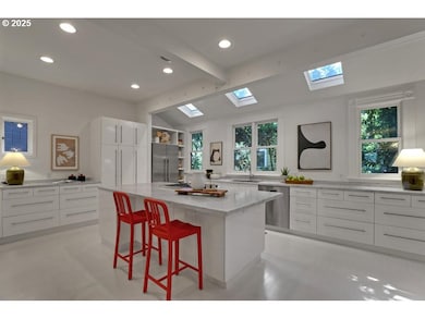 1710 NW Hoyt St, Portland, OR 97209 - photo 6