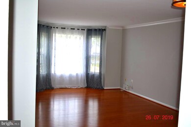 7365 Rose Garden Ct, Springfield, VA 22153 - photo 3