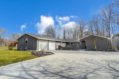 2747 E Amblewood Cir, Lima, OH 45806 - photo 6