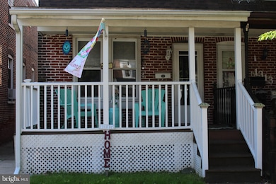 1315 E 9th St, Crum Lynne, PA 19022 - photo 2