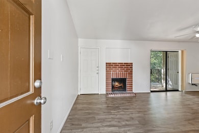 3500 Tangle Brush Dr unit 74, the Woodlands, TX 77381 - photo 2