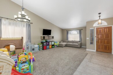 910 W Spur Gilbert-5