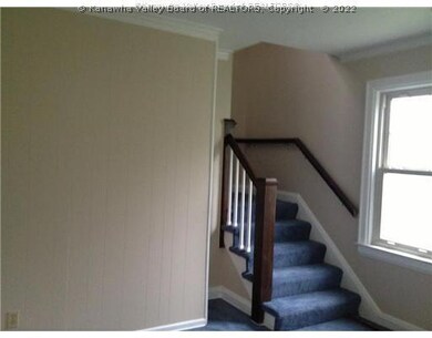 2724 Edwards Cir, Dunbar, WV 25064 - photo 2