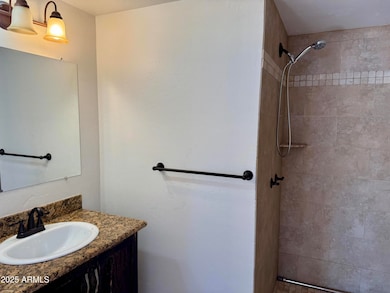 2834 E Avalon Dr, Phoenix, AZ 85016 - photo 6