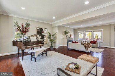 8801 Walnut Hill Rd, Chevy Chase, MD 20815 - photo 5