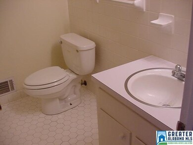 814 Country View Dr, Center Point, AL 35215 - photo 3