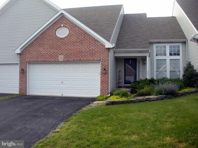 4053 Laurel Ln, Mount Joy, PA 17552 - photo 2