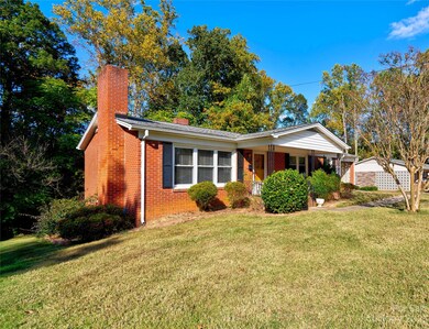 1402 Beverly Ave, Shelby, NC 28152 - photo 3