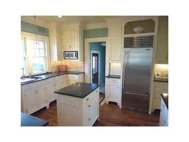 Kitchen. Sub-zero fridge, excellent attention to d